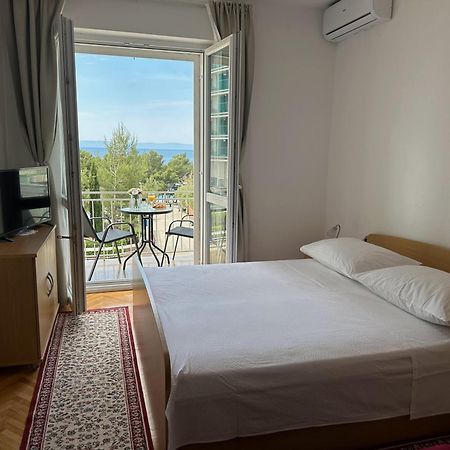 Spacious Family Apartment Near The Beach Makarska Buitenkant foto