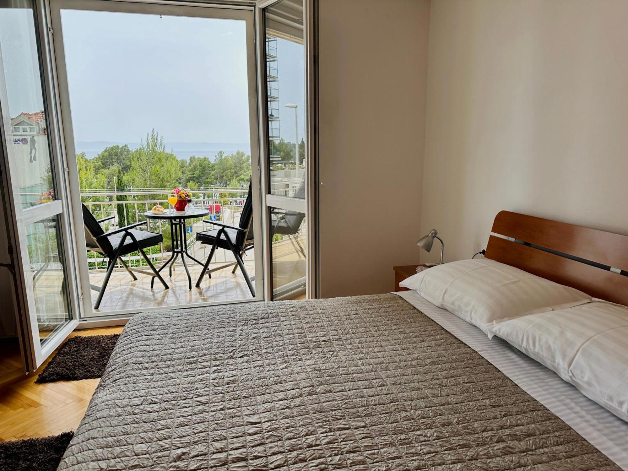 Spacious Family Apartment Near The Beach Makarska Buitenkant foto