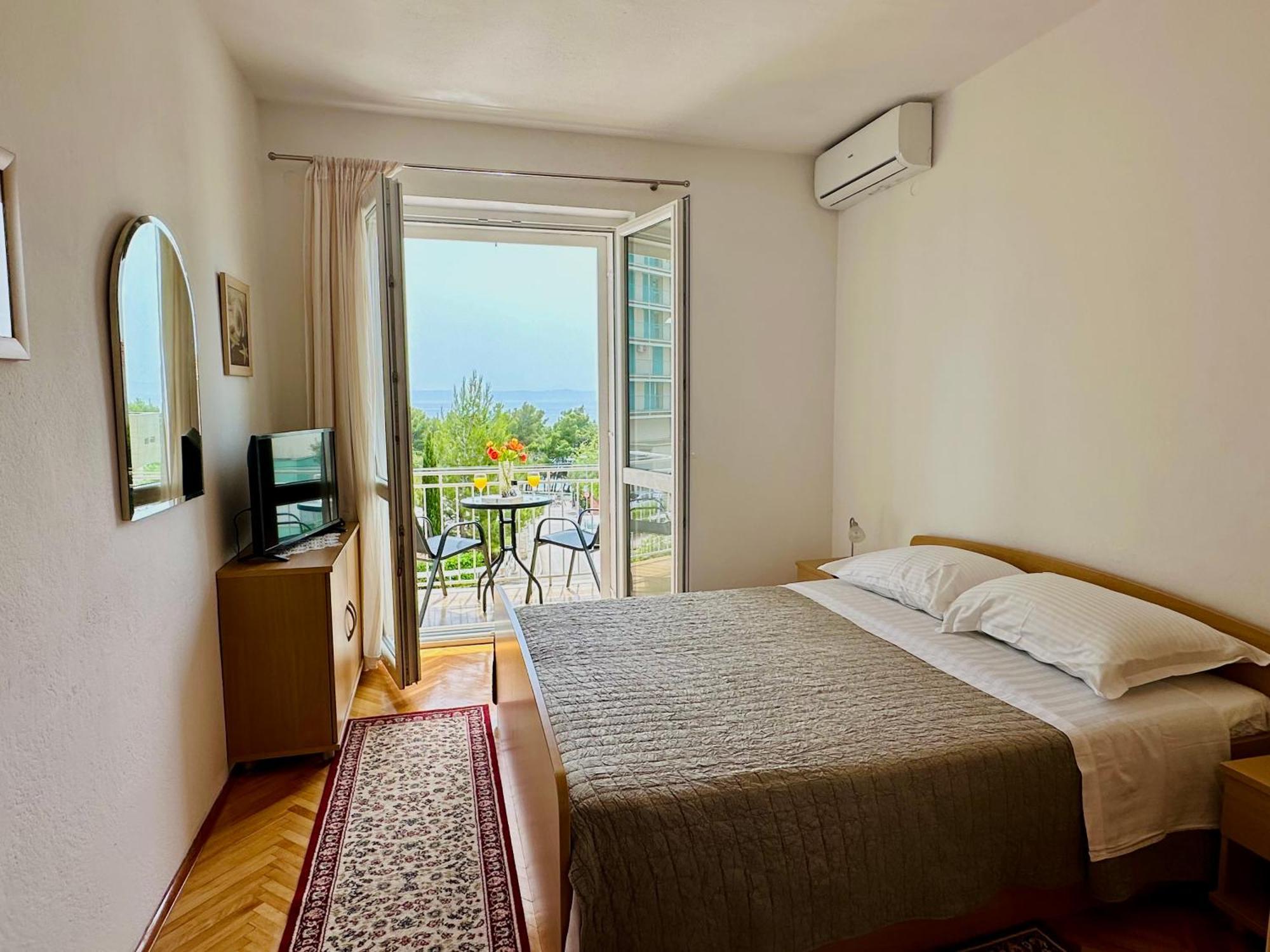 Spacious Family Apartment Near The Beach Makarska Buitenkant foto