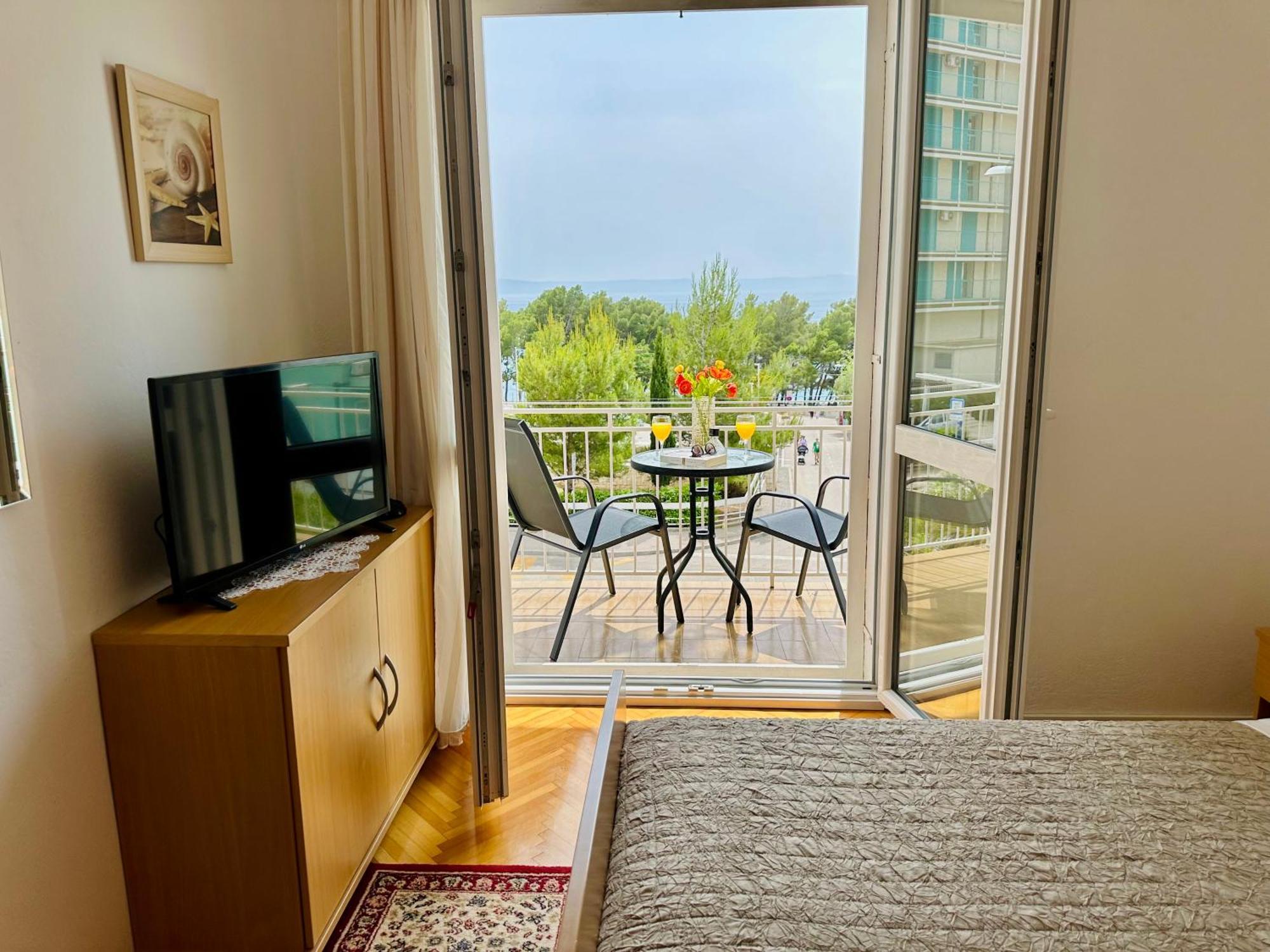 Spacious Family Apartment Near The Beach Makarska Buitenkant foto