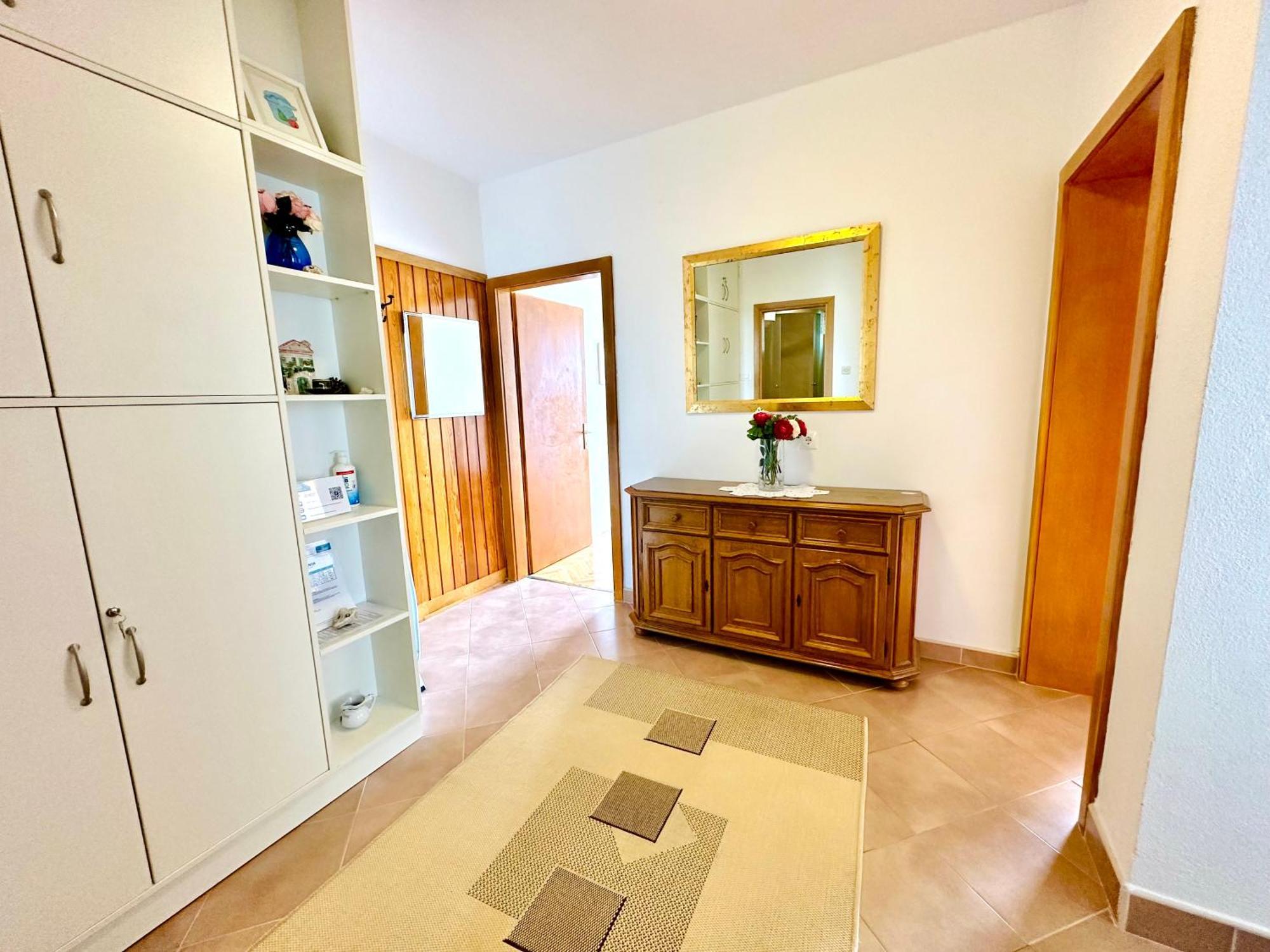 Spacious Family Apartment Near The Beach Makarska Buitenkant foto