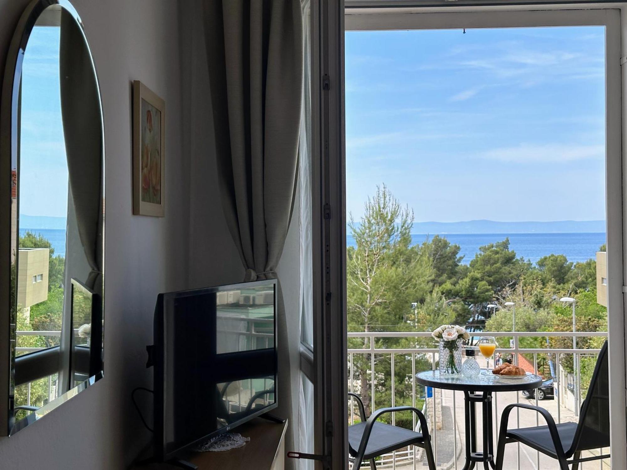 Spacious Family Apartment Near The Beach Makarska Buitenkant foto