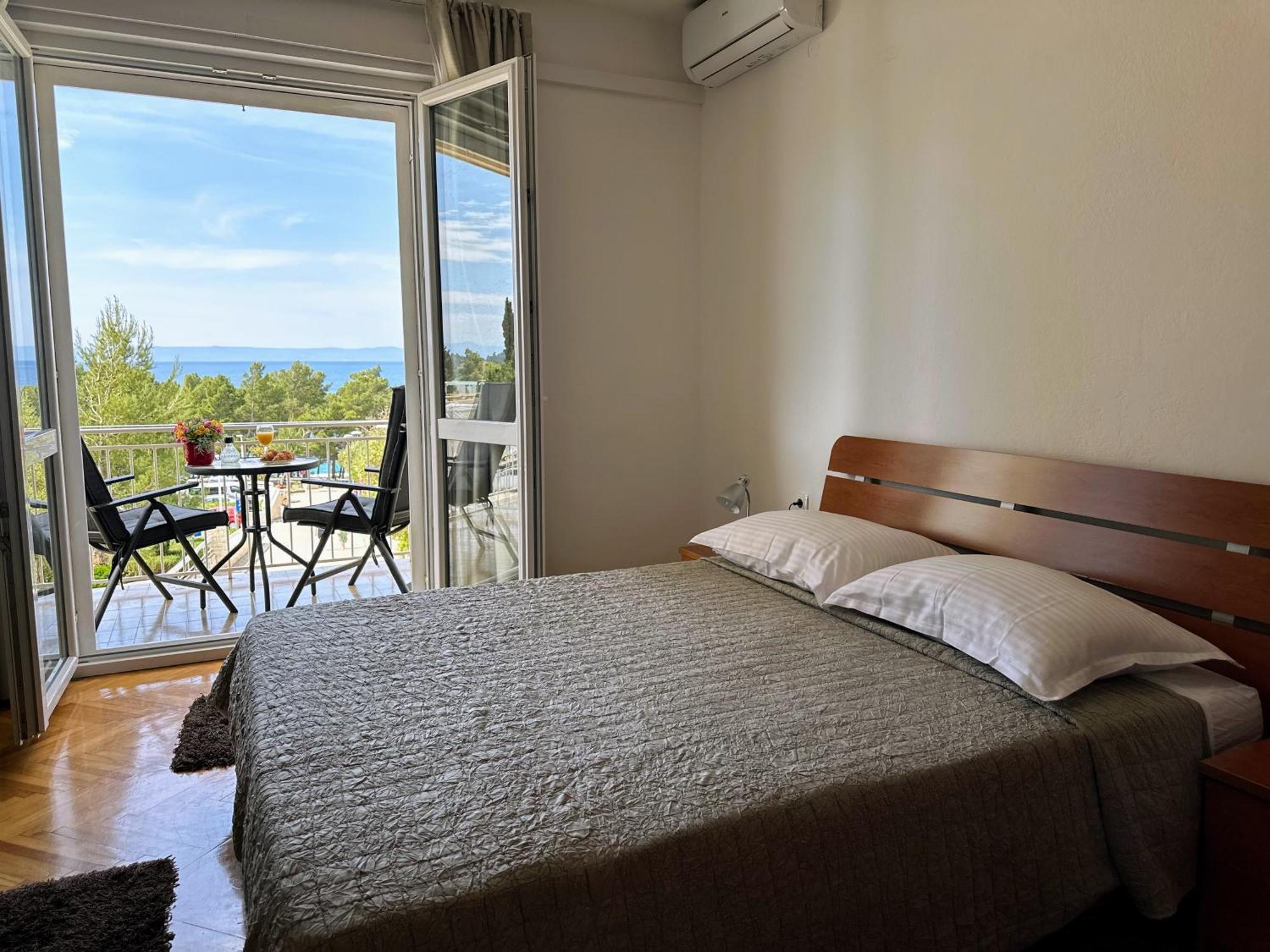 Spacious Family Apartment Near The Beach Makarska Buitenkant foto