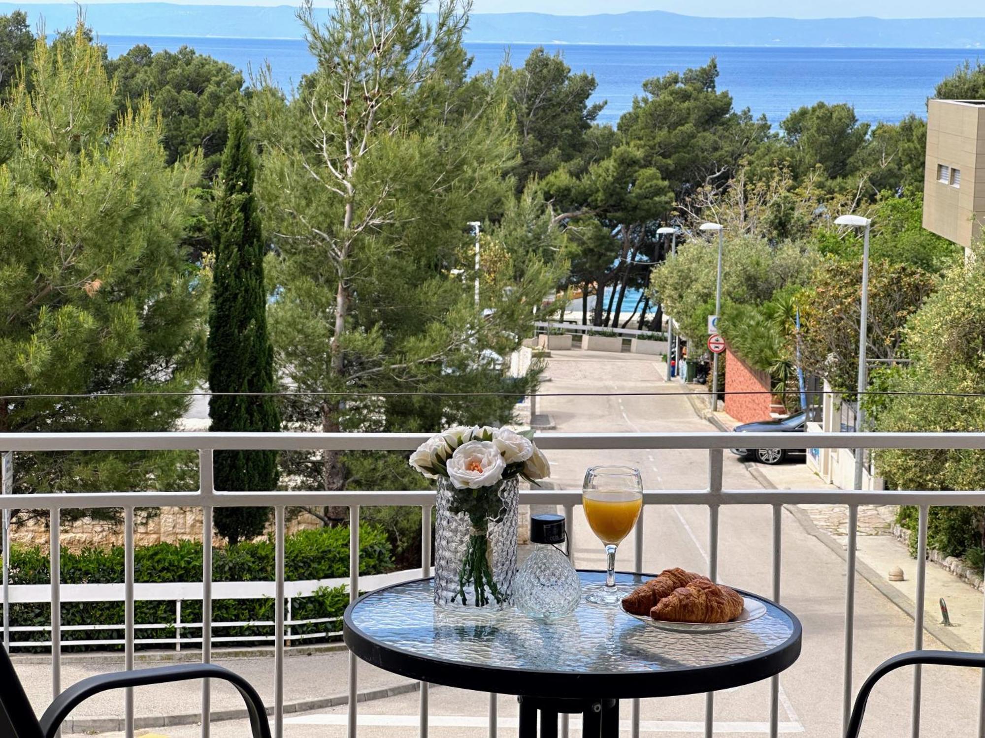 Spacious Family Apartment Near The Beach Makarska Buitenkant foto